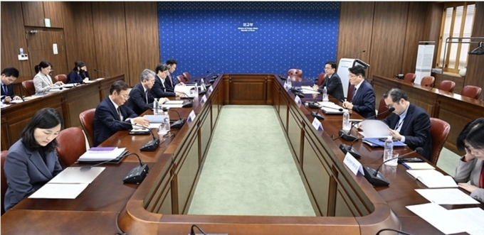 외교부는 지난 17일 오후 김홍균 1차관 주재로 ‘미국 신(新) 행정부 대외정책 태스크포스(TF)’ 출범 회의를 개최했다.(사진=외교부 제공)