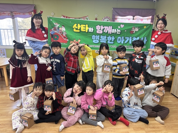 2024년 산타와 함께하는 행복한 아기천사 진행 모습