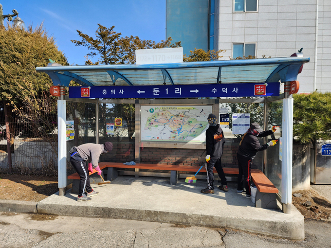 .버스승강장 환경정비 모습