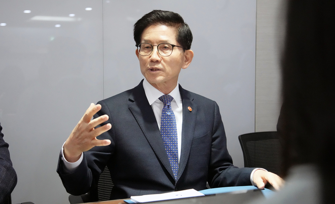 김문수 고용노동부 장관
