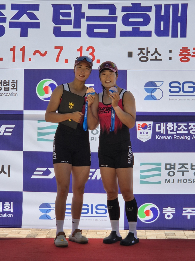 왼쪽부터 김채연, 김영래 선수
