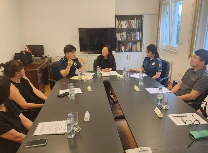 재외국민 안전간담회 참석
