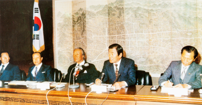 1979년 10월 올림픽 유치 계획을 공식 발표하는 정상천 시장