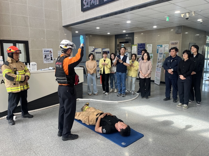 군산소방서, 실전형 합동소방훈련과 응급처치 교육으로‘안전역량 업그레이드