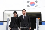 윤 대통령, 런던 출국···엘리자베스 2세 장례식 참석