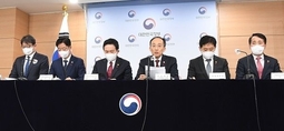 추 부총리 “내년 경제 ‘상저하고’ 흐름…위기 극복 힘 모아야”
