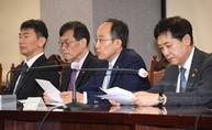 경제부총리 “높은 경계심 갖고 국내외 금융시장 면밀히 모니터링”