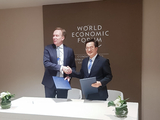김동연, 세계경제포럼과 경기도에 4차산업혁명센터 설립 합의 “스마트제조업 등 3개 분야 집중 연구. 경기도를 스타트업의 천국으로 만들 것”