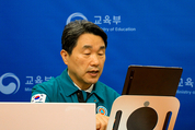 이 부총리 “학생·국민 피해 없어야…법과 원칙 따라 학사관리 힘써달라”