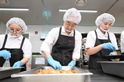 한 총리 “외롭고 배고픈 아이 없도록 정부가 더 노력”