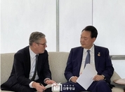 한·영 정상, 방산 협력·무탄소에너지 협력 강화 등에 긴밀히 소통키로