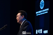 윤 대통령 “양극화 타개로 새로운 중산층 시대를…4대 구조개혁 완수는 소명”