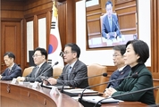 최상목 권한대행 “국정·경제 조기 안정에 모든 정책역량을 결집”