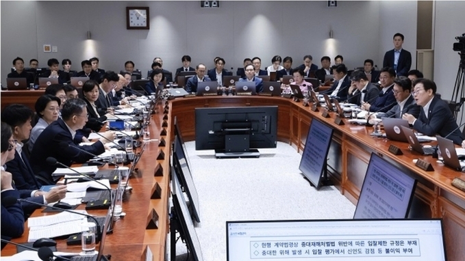 국무회의 첫 생중계…이 대통령 "안전은 의무, 돈보다 생명이 귀중"