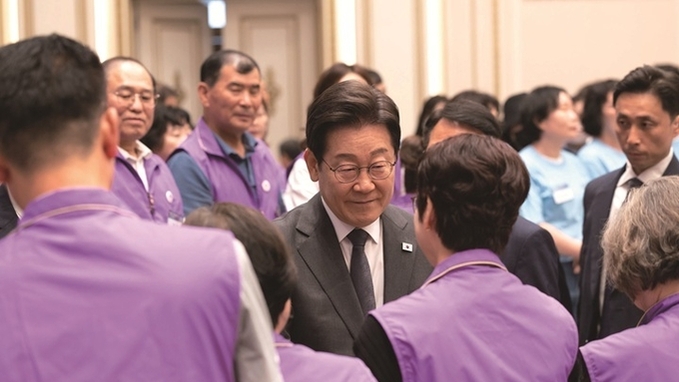 국민에게 주권 돌려준 100일 회복을 넘어 더 나은 미래로