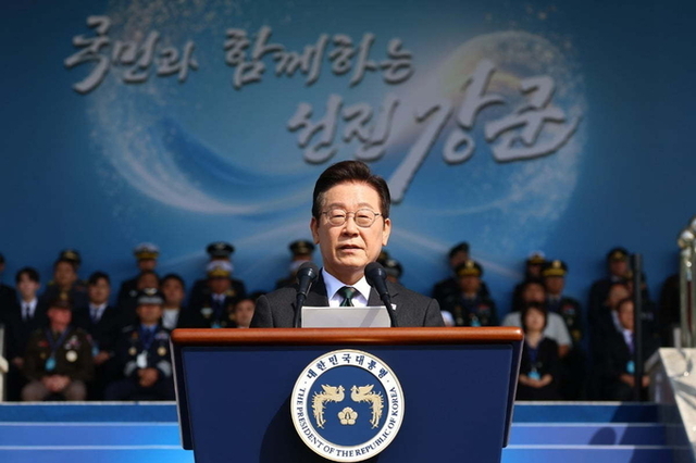 이 대통령, 전작권 '전환' 지우고 '회복'으로 고쳤다... '임기 내 추진' 의지