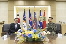 고 강재구 소령 배출한 가평 맹호부대 찾은 김동연, “군이 있어 국민이 안전하고, 국민이 있어 군이 빛난다”