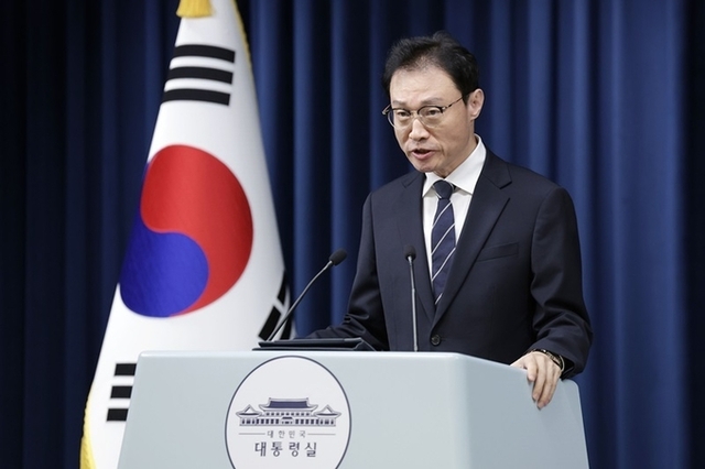 이 대통령 "동남아 대상 '불법 구인 광고' 긴급 삭제" 지시