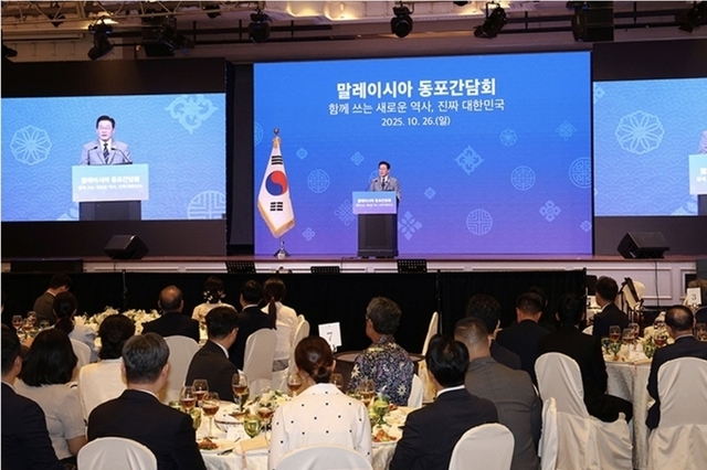 이 대통령 "'한국 사람인가' 물음에 가슴 '두근두근' 않는 나라 만들 것"