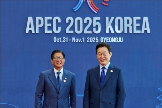 이 대통령, 필리핀·칠레 대통령과 연쇄 정상회담…UAE 왕세자와 면담도