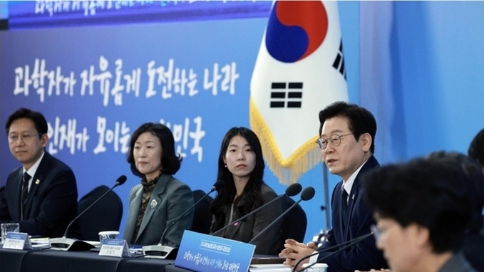 이 대통령 "상상 못할 정도로 R&D예산 늘려…더 많은 국가역량 투입"