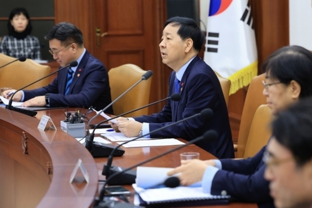 동절기 공공요금 인상 최소화 및 먹거리 할인…필수 생계비 부담 줄인다