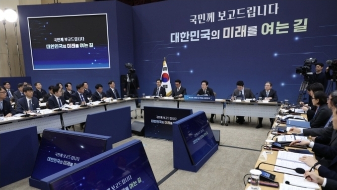 방미통위 첫 업무보고…허위조작정보·온라인 불법행위 대응 강화