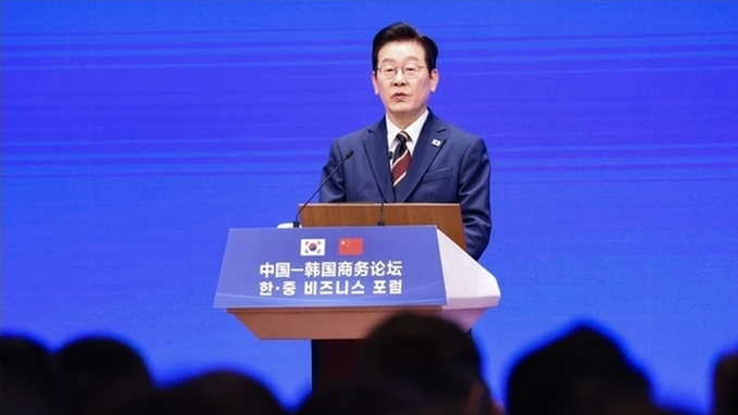 이 대통령 "한중, 제조업 위에 서비스·콘텐츠 담아 새 가치 써 나가자"