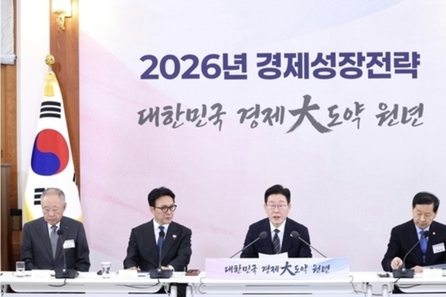 이 대통령 "올해 모든 분야서 성장…대한민국 대도약 원년 돼야"