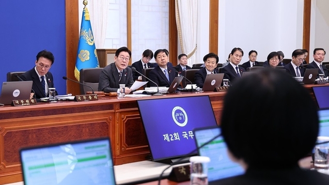 이 대통령 "정책 발표로 끝나선 안 돼…국민이 체감해야 진정한 성과"