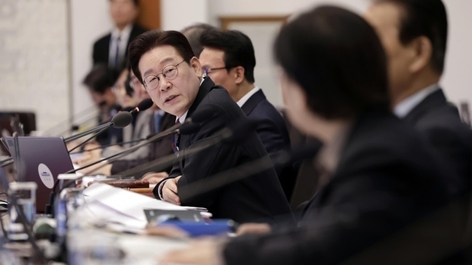 이 대통령 "땅값 올라 귀농·귀촌 어려워…농지 전수조사" 지시