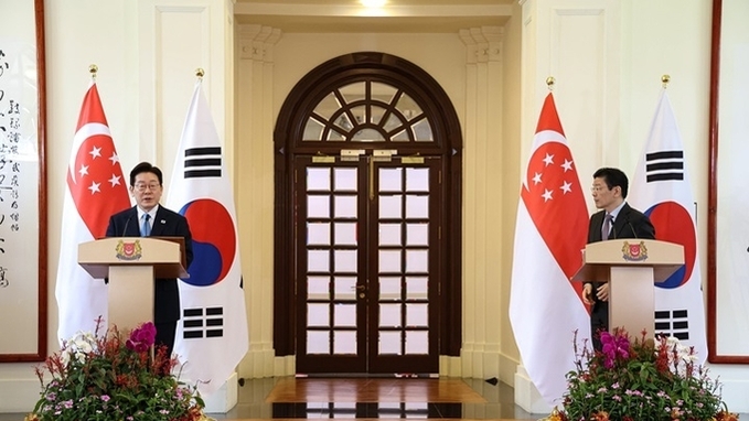 한-싱, FTA 개선 협상 개시 합의…소형원전 협력 MOU 체결