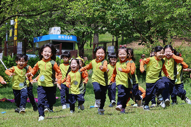 아동수당, 13세까지 단계적 확대…지방 거주 아동은 추가 지원