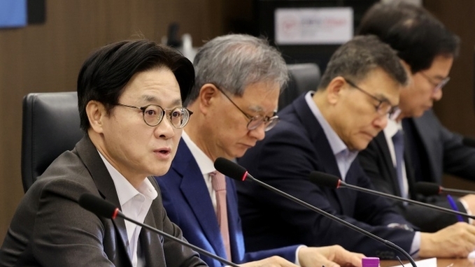 산업장관 "국제유가 상승 편승한 민생물가 역행 행위 엄정 대처"