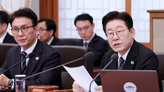 이 대통령 "물가안정 시급…민생 부담 줄일 정책 적극 발굴·집행"