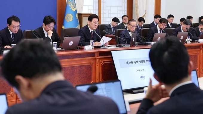 이 대통령 "한 방울의 석유라도 더 확보…안정적인 공급선 개척 노력"