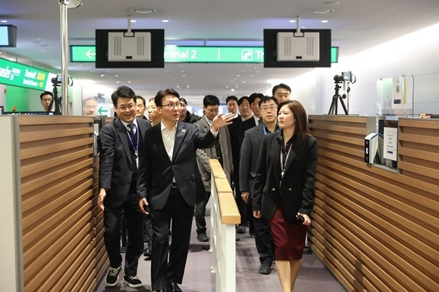 김민석 총리 "외국인 입국부터 공연 이후까지 빈틈없이 대비" 지시