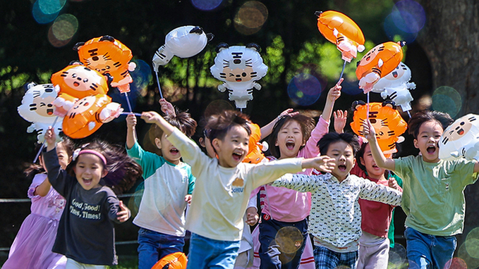 아동수당 연령·금액 동시 확대…비수도권 최대 월 3만 원 추가 지원