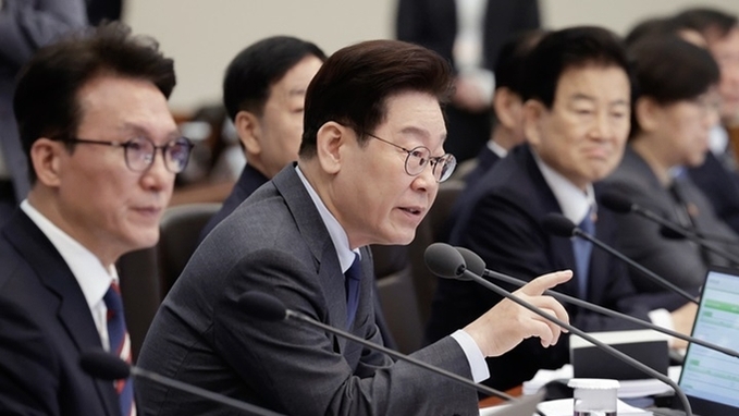 이 대통령 "비상대응체계 선제 가동…최악 상황 대비책 철저 수립"