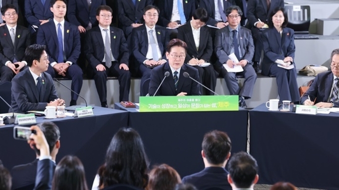 이 대통령 "국가폭력범죄 재발 방지 위해선 공소시효 폐지해야"