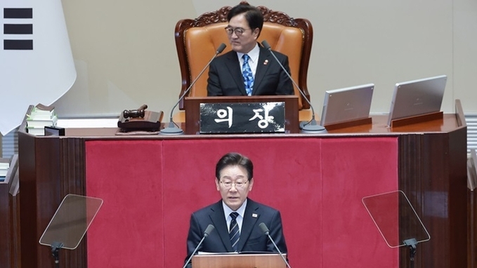 이 대통령 "이번 추경은 위기의 파도로부터 국민의 삶 지켜줄 방파제"