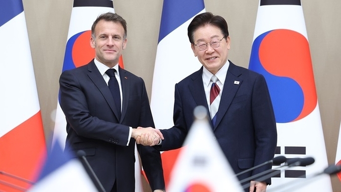 한-프랑스 정상 "호르무즈 해협 내 안전한 해상수송로 확보 협력"