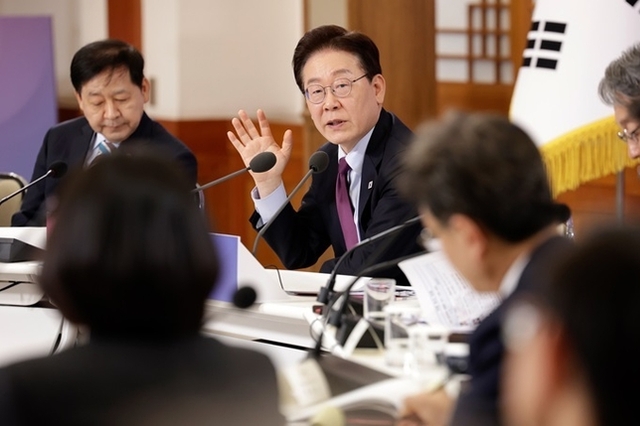 이 대통령 "중동전쟁 단기적 위협…장기적으론 경제체제 근본적 변화 시점"