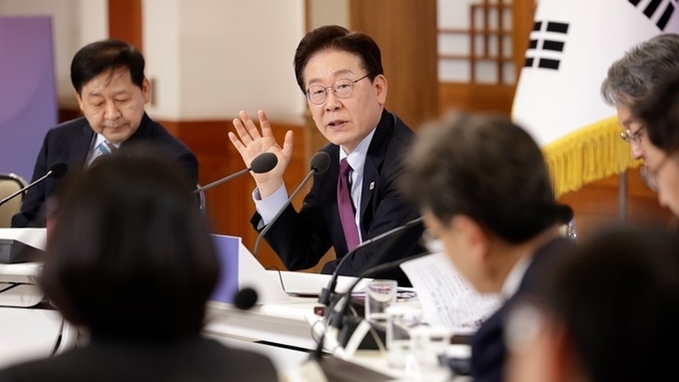 이 대통령 "중동전쟁 단기적 위협…장기적으론 경제체제 근본적 변화 시점"