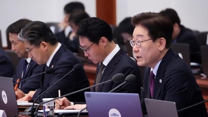 이 대통령 "호르무즈 해협 우리 선박·선원 안전 귀환에 역량 총동원"