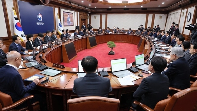 추경 26조 2000억 원, 국무회의 의결…김 총리 "조속 집행" 지시