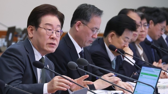 이 대통령 "고유가 상수로 비상대응 확고히…추경 민생 투입 시급"