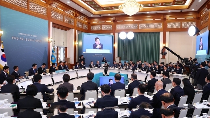 규제개혁 28년 만에 개편…최고 수준 규제특례로 '메가특구' 추진