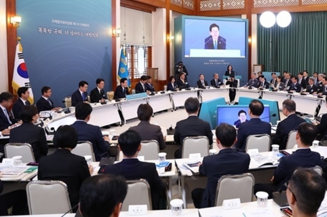 이 대통령 "성장 잠재력 회복 위해선 규제합리화 매우 중요"