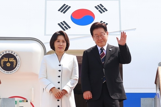 이 대통령, 인도·베트남 순방 출국…20일 모디 총리와 정상회담